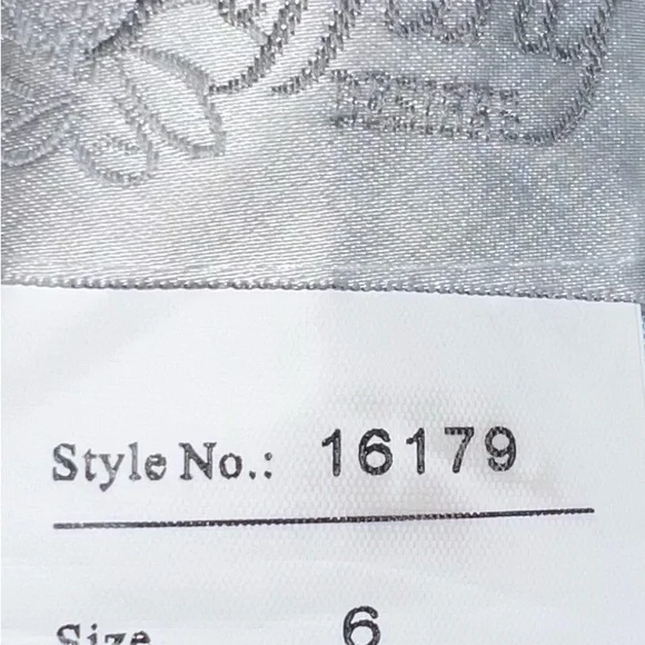 Tiffany Ivory Dress - Picture 7 of 7